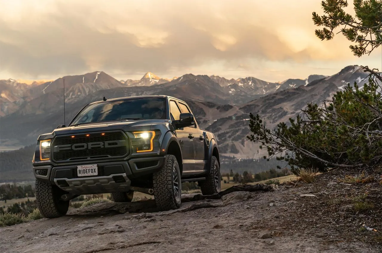 '19-20 Ford Raptor 3.0 Fox Live Valve Internal Bypass Reservoir Coilovers