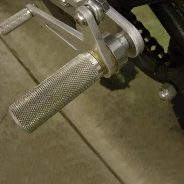 Loaded Gun Custom Yamaha XS650 Rearsets by TC Bros.