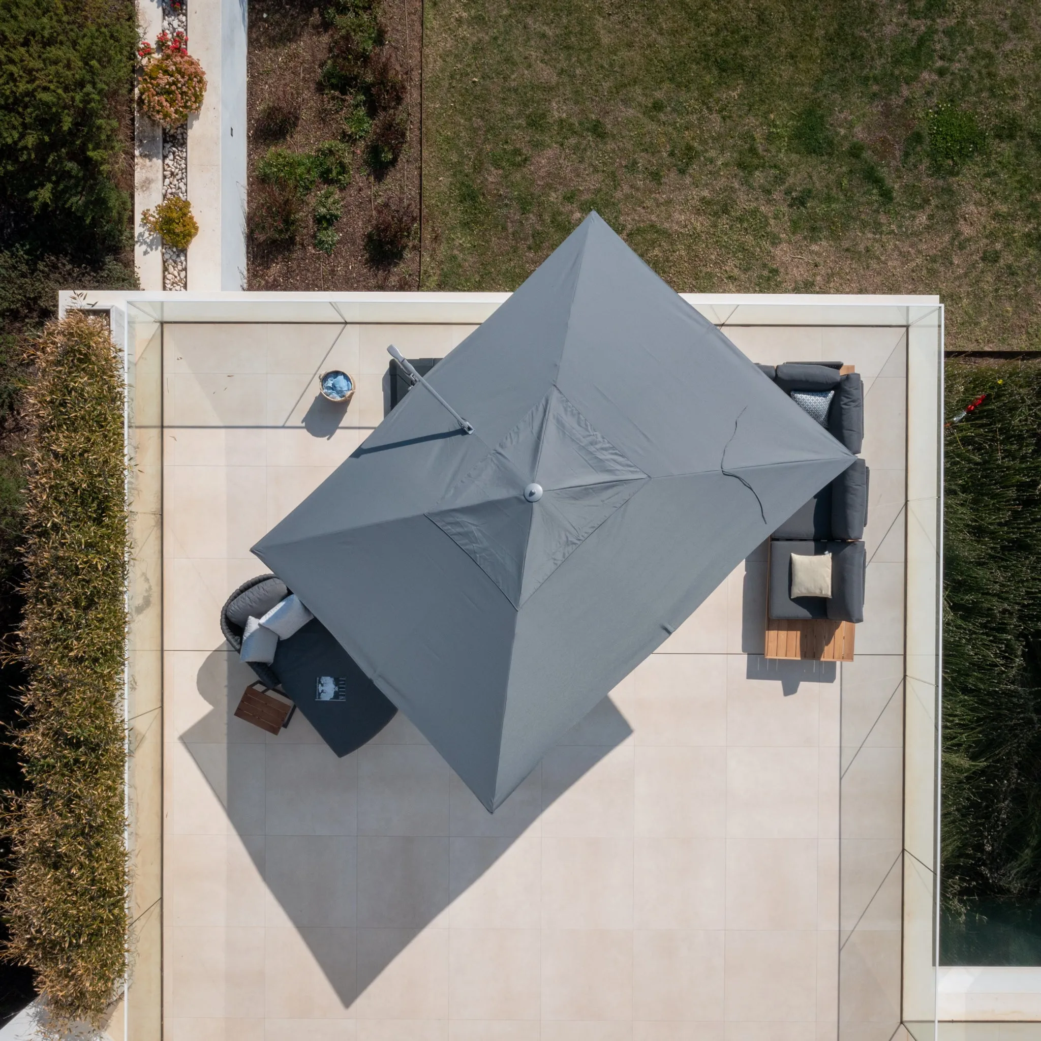 Pallas 4m x 3m Rectangular Cantilever Parasol with LED Lighting in Charcoal