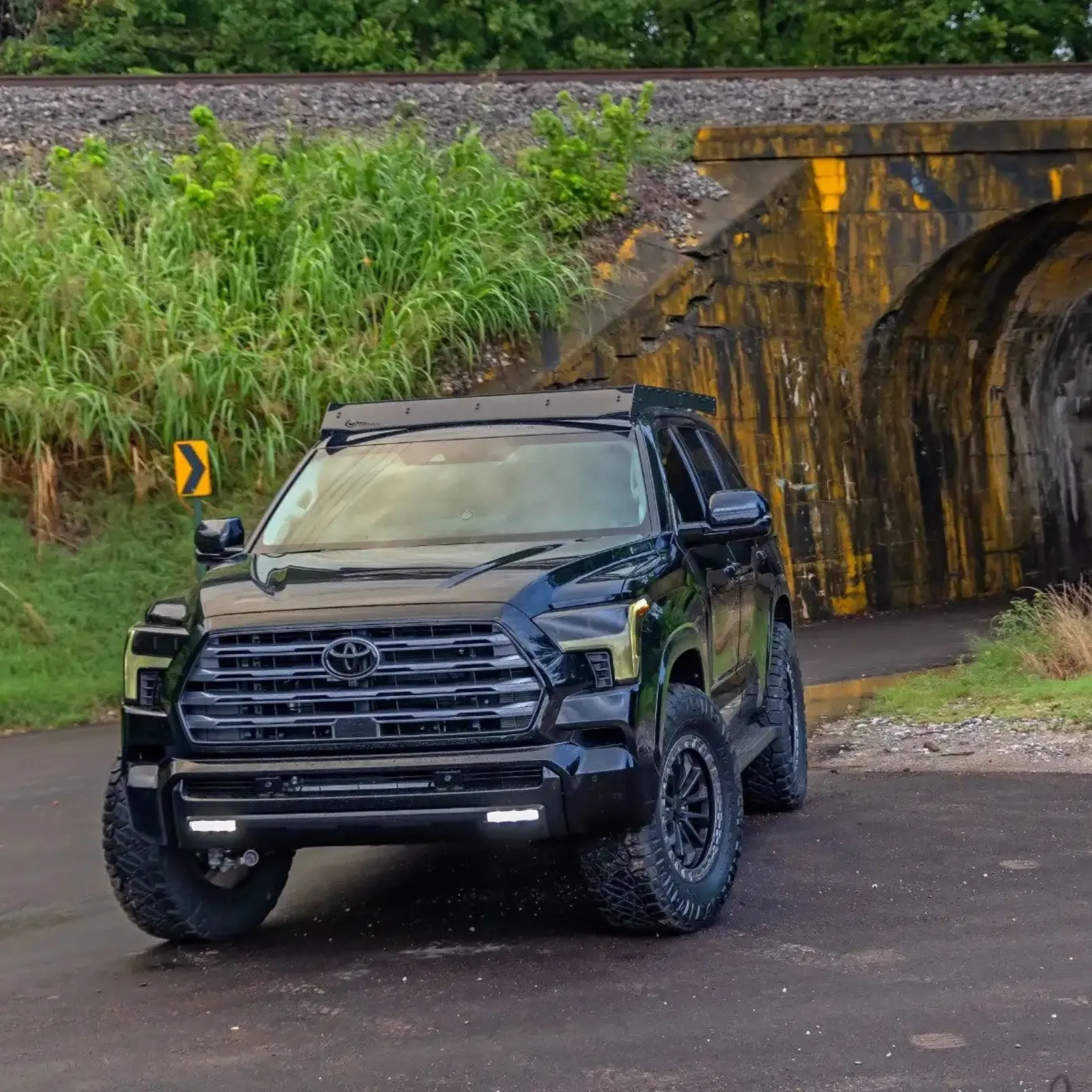 Rough Country 3.5" Lift Kit | 2023  Toyota Sequoia